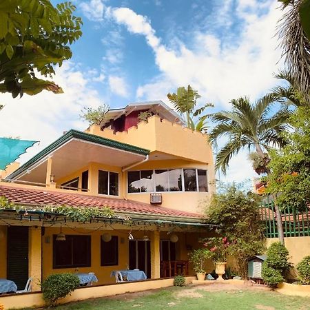 מקטאן Abihon Hoferhaus Mactan Guesthouse מראה חיצוני תמונה